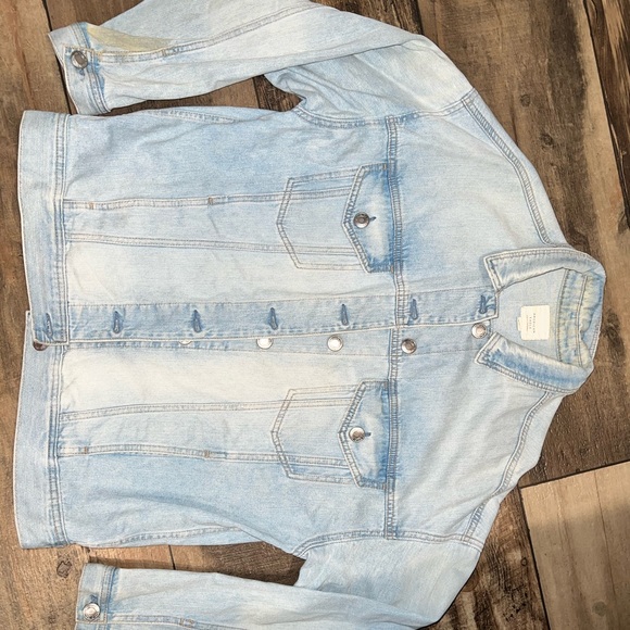 AE Jean jacket - Picture 1 of 2
